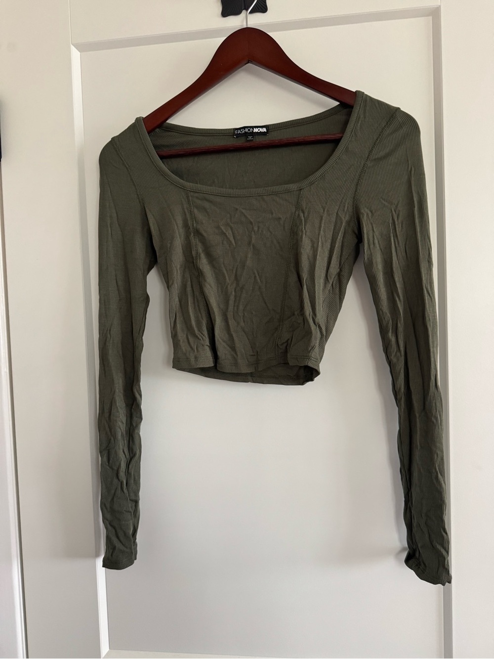 Fashion Nova Olive Green Long-Sleeve Crop Top small